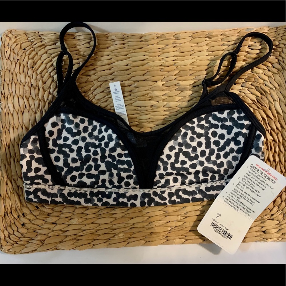 Lululemon “dance to yoga bra”